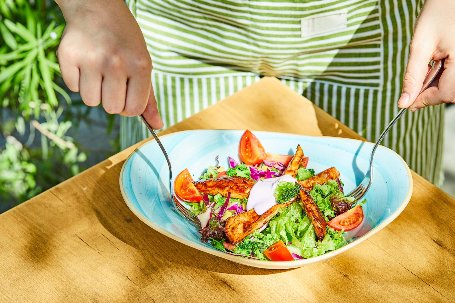 كوكيز الشوكولاتة بالزبدة البنية - وجبة إفطار يومية